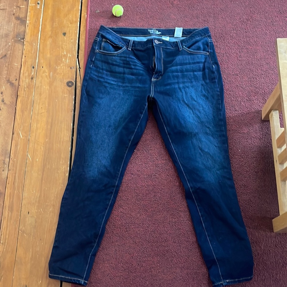 Never worn, high-rise skinny jeggings